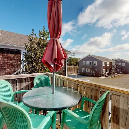 Villa The Dance & Pointside Lookout